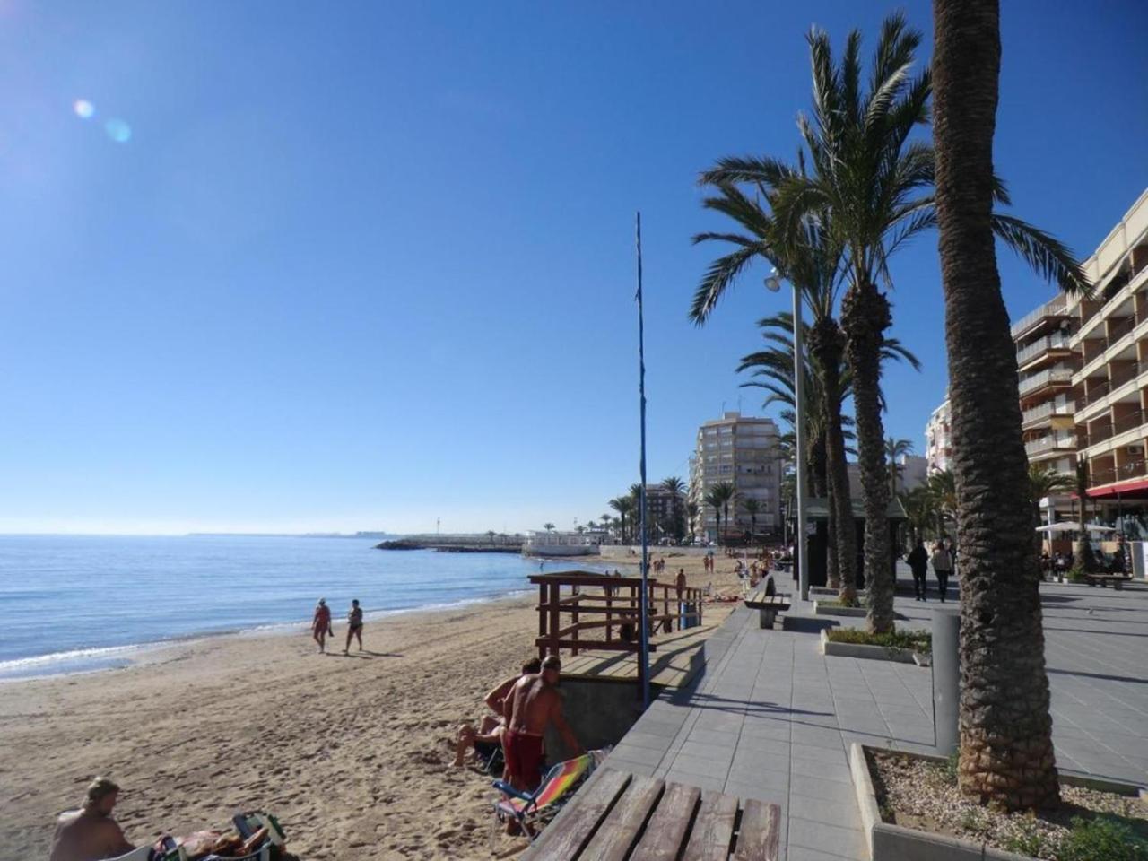 Casa Amorosa Apartment With Pool - Close To Beach, City Centre And Bus Station Torrevieja Dış mekan fotoğraf